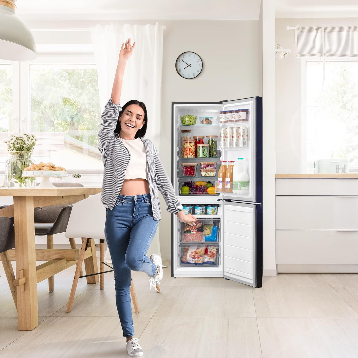 COMFEE' RCB169BL2UK(E) 174 Litre Freestanding Fridge Freezer, Low Frost, Adjustable thermostat, Energy Saving LED lights, Reversible Door Hinge, Low Noise- Black